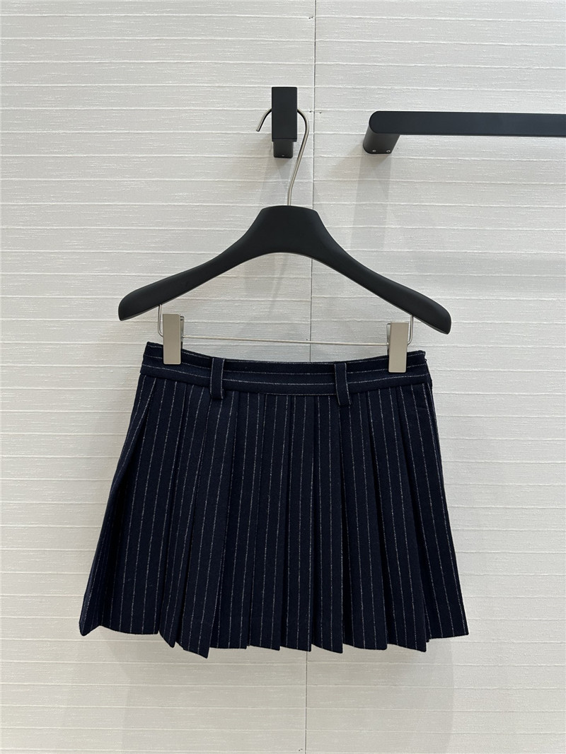 M1um1u vertical striped woolen suit