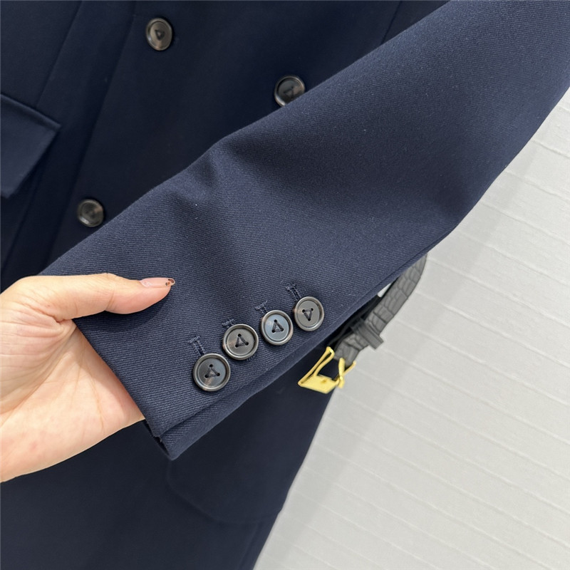 b0tt*ga Ven*ta trench coat