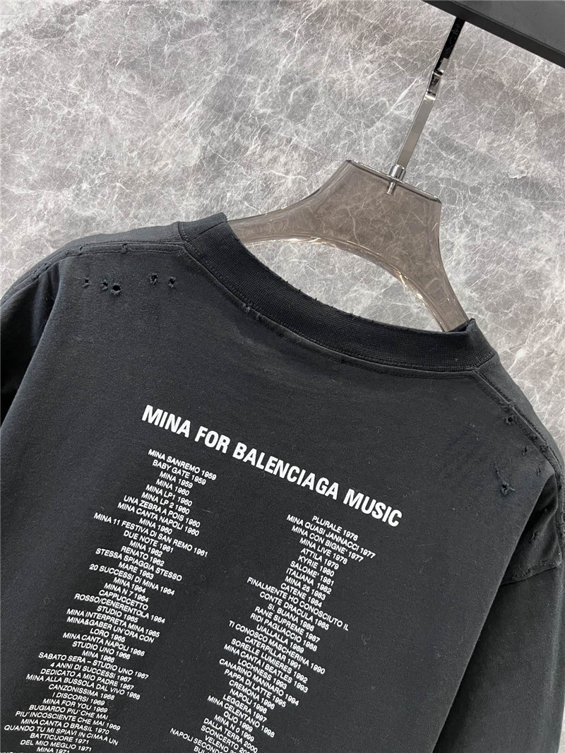 Ba1en*iaga short-sleeved t-shirt