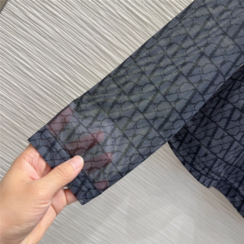 Va1e*ntin0 mesh bottoming shirt