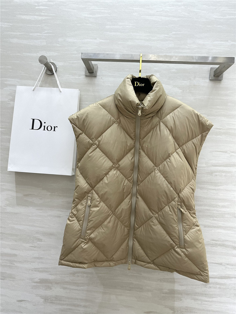 d10r D1am0nd pattern down vest