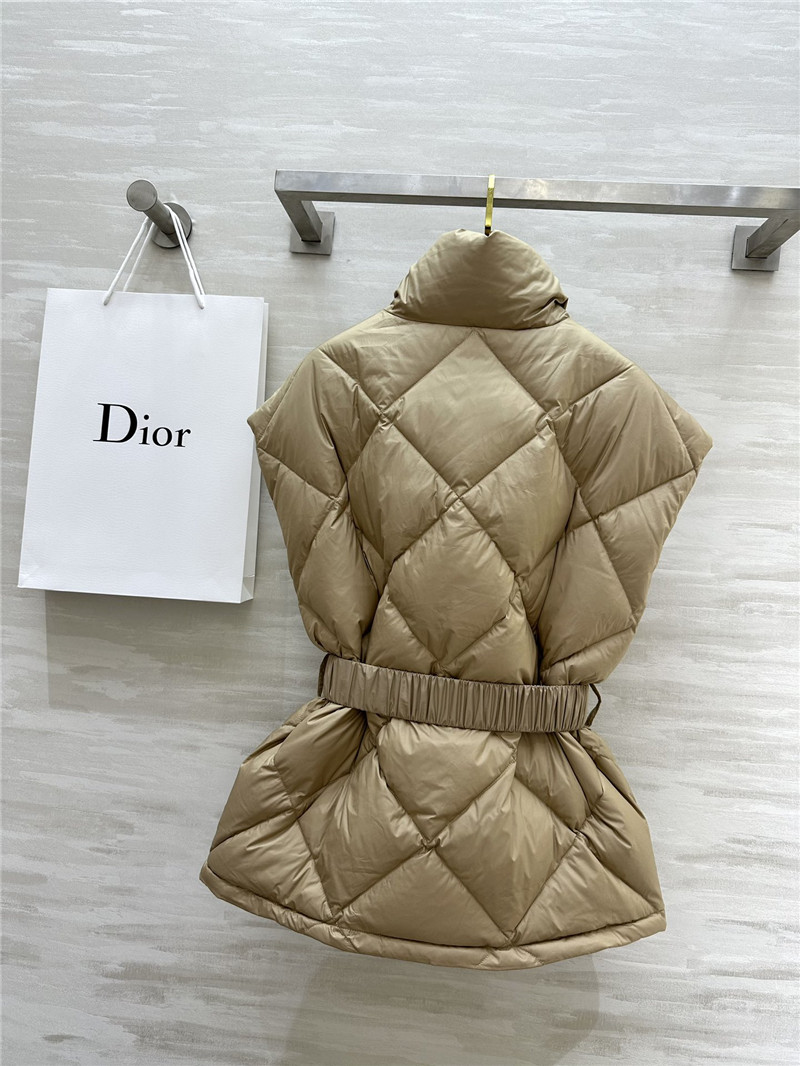 d10r D1am0nd pattern down vest