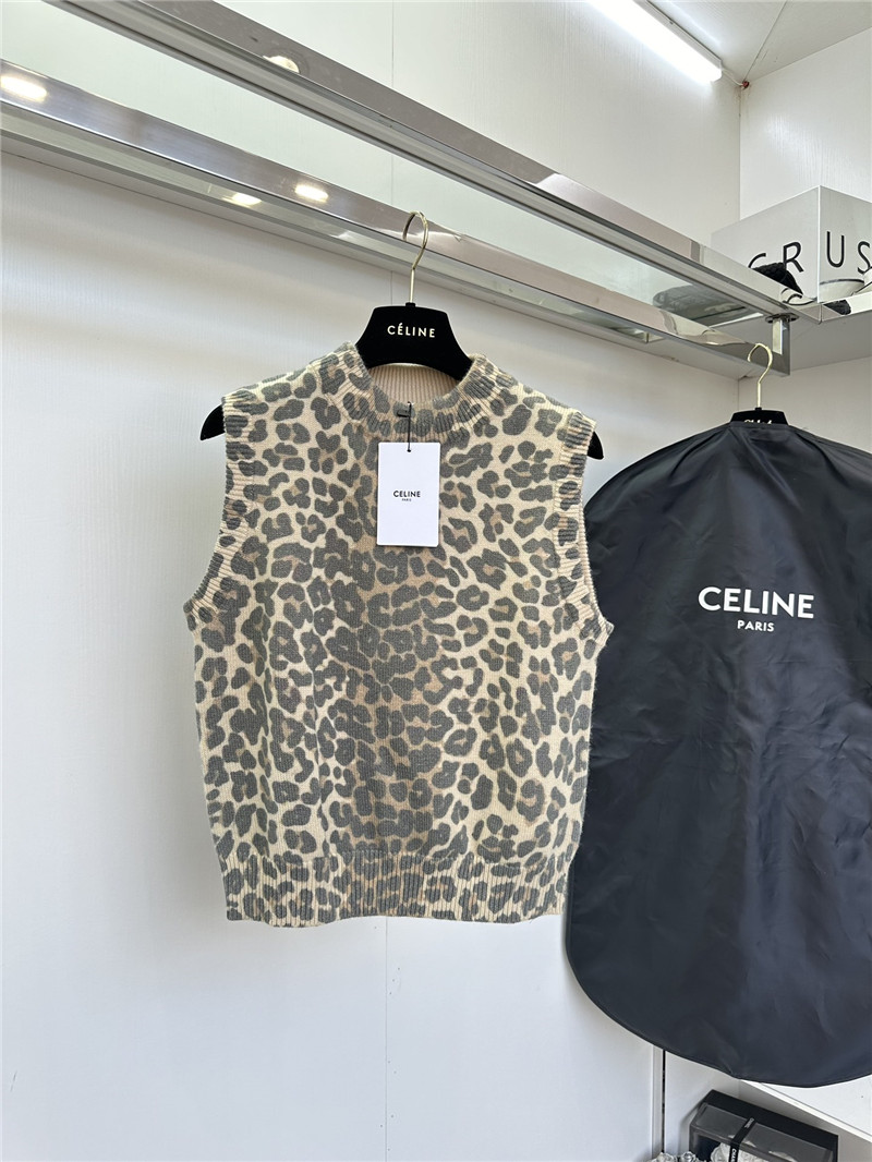 Ce1i*e leopard print turtleneck vest