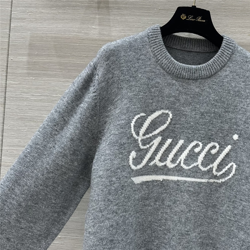 Gvc*1 intarsia-knit logo sweater grey