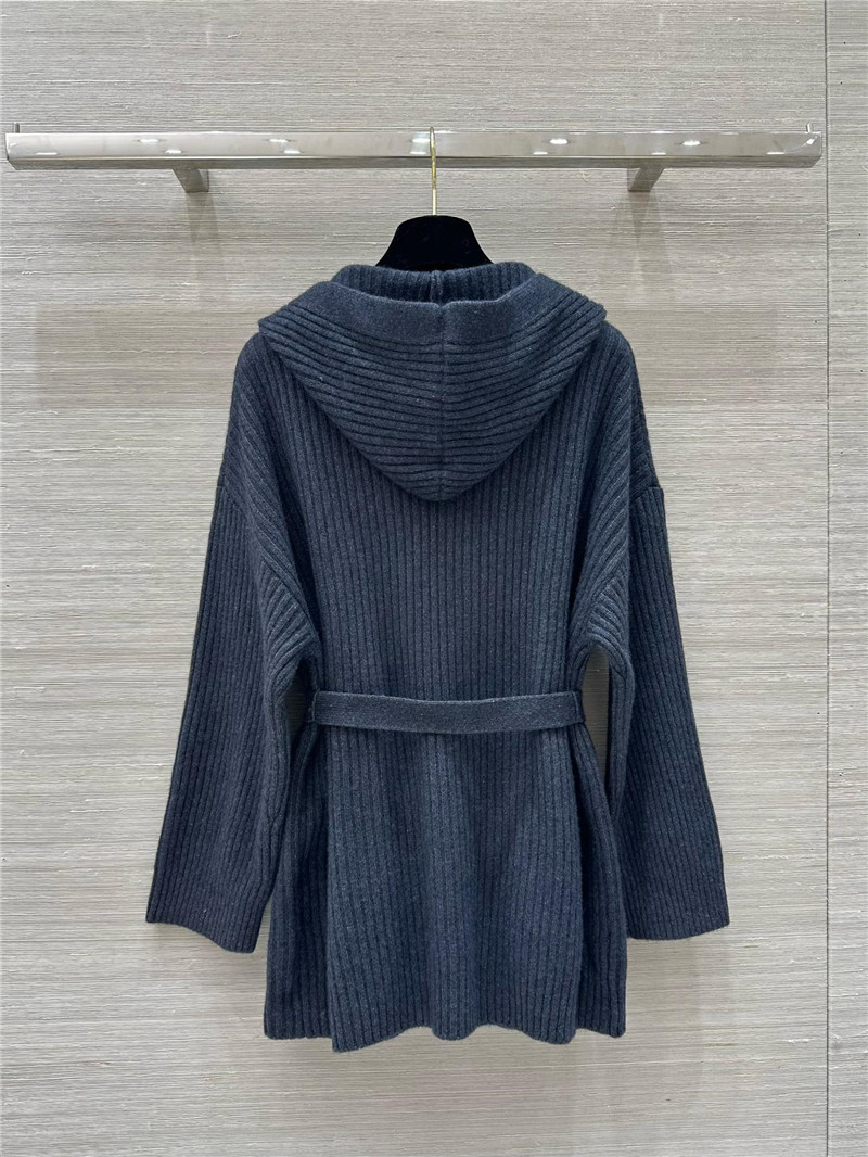 L0r0 P1ana tie jacket + trousers set