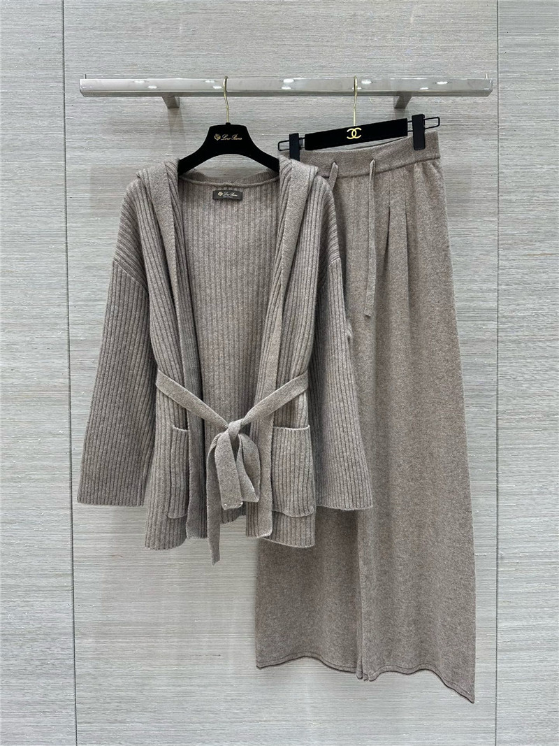 L0r0 P1ana tie jacket + trousers set