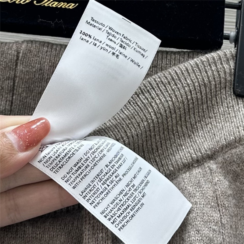 L0r0 P1ana tie jacket + trousers set