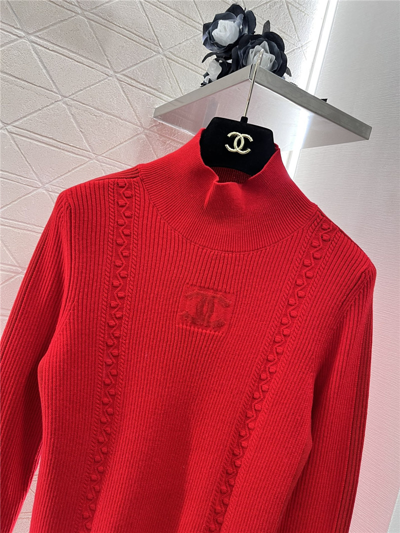 Ch**el logo ribbed-knit turtleneck top red