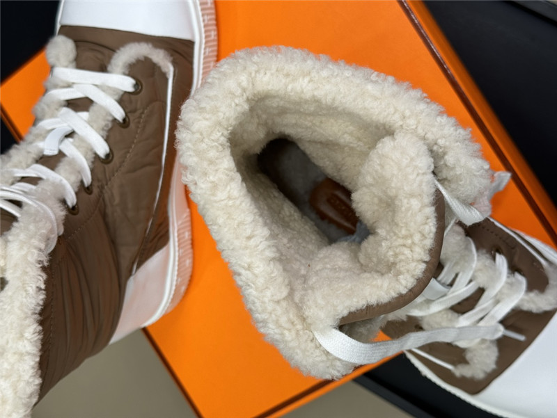 H**me5 brown fresh snow boots