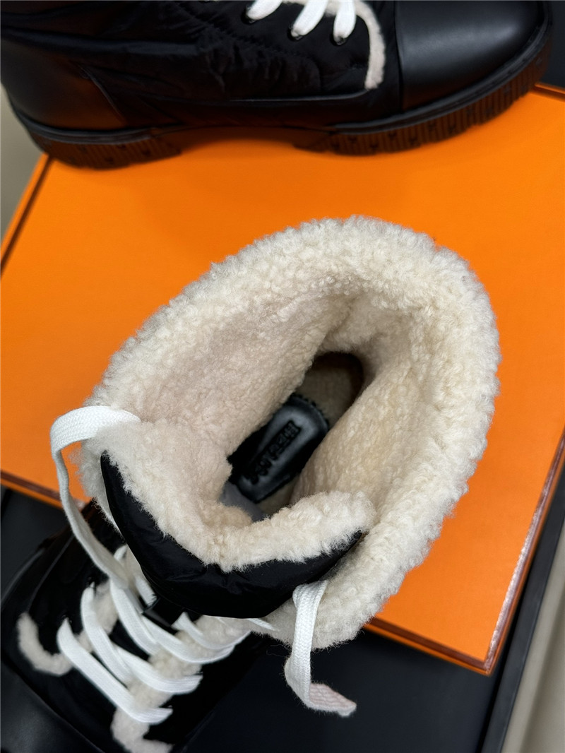 H**me5 fresh snow boots in black