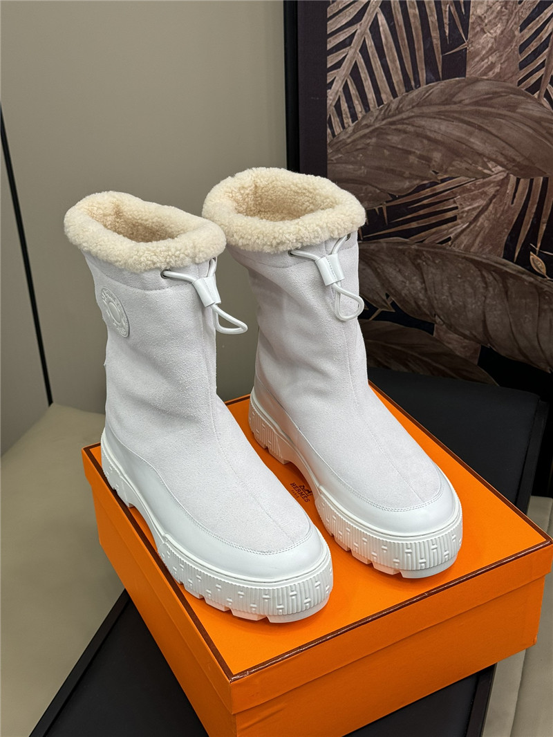 H**me5 journey white suede ankle boots