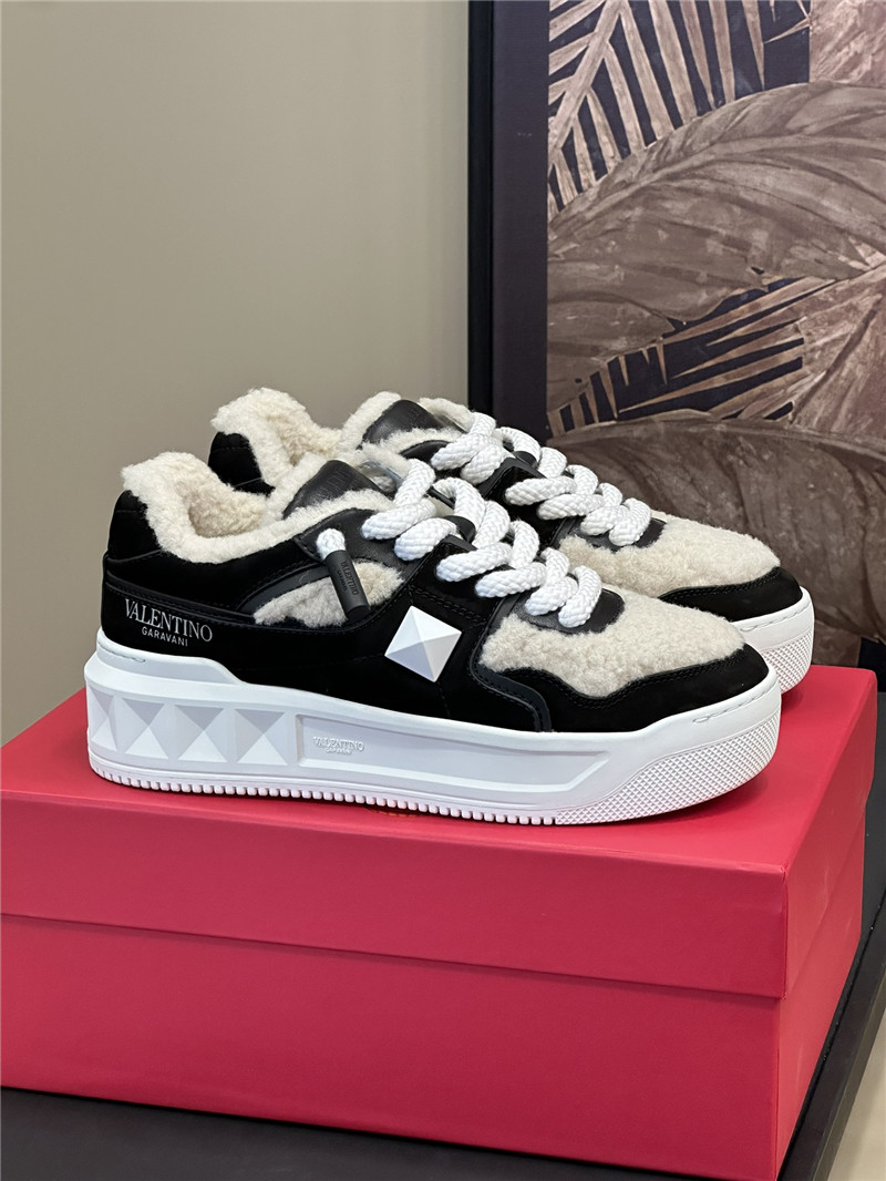 Va1e*ntin0 black one stud xl low top sneakers