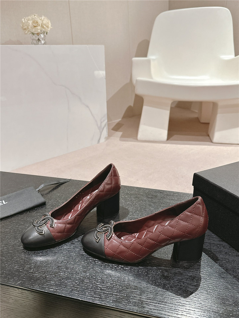 Ch**el burgundy/black quilted leather cap toe pumps