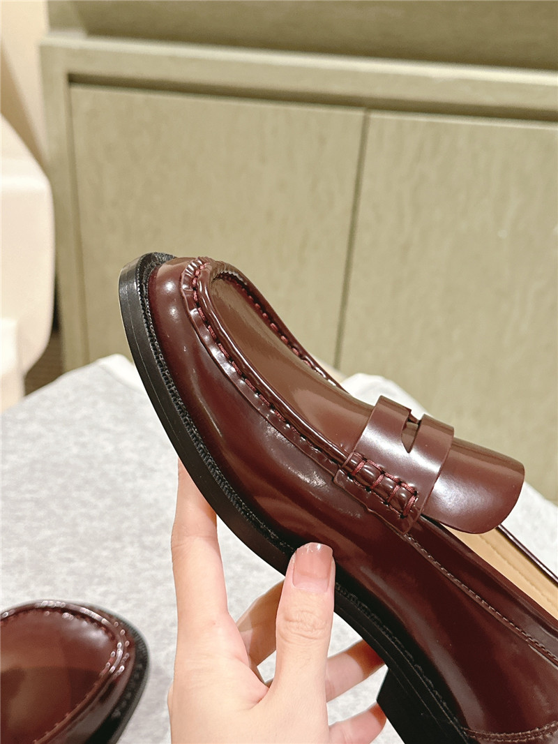 L0ew* campo loafer in burgundy brushed calfskin