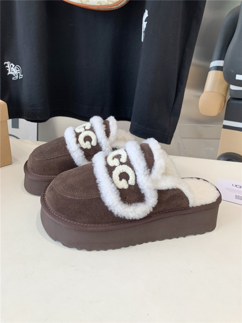 UGG Rome Shearling Slippers Dark Taupe
