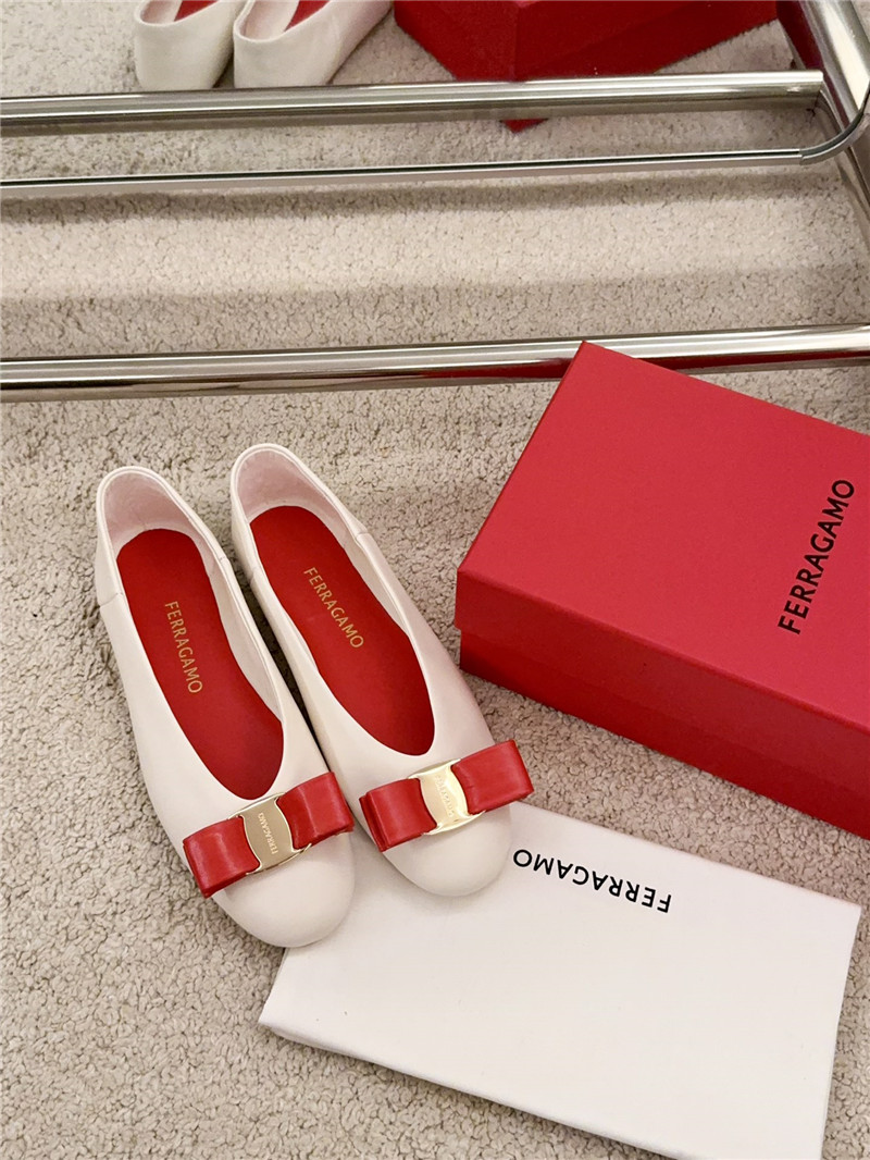 Ferragamo Vara Bow Ballet Flat White/Red