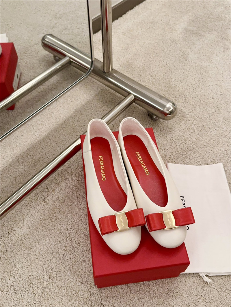 Ferragamo Vara Bow Ballet Flat White/Red