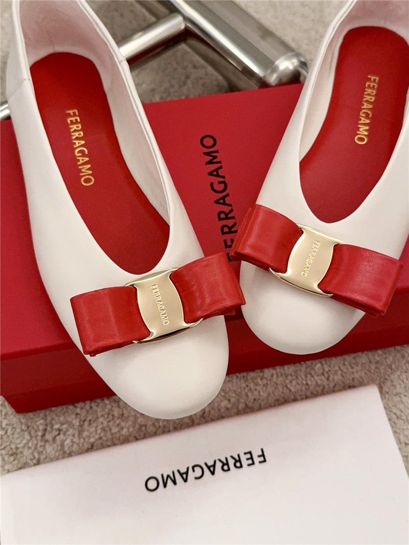 Ferragamo Vara Bow Ballet Flat White/Red