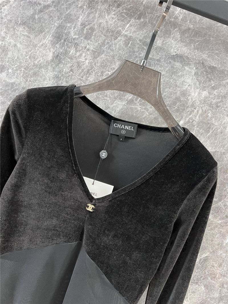 Ch**el long sleeve bottoming t-shirt