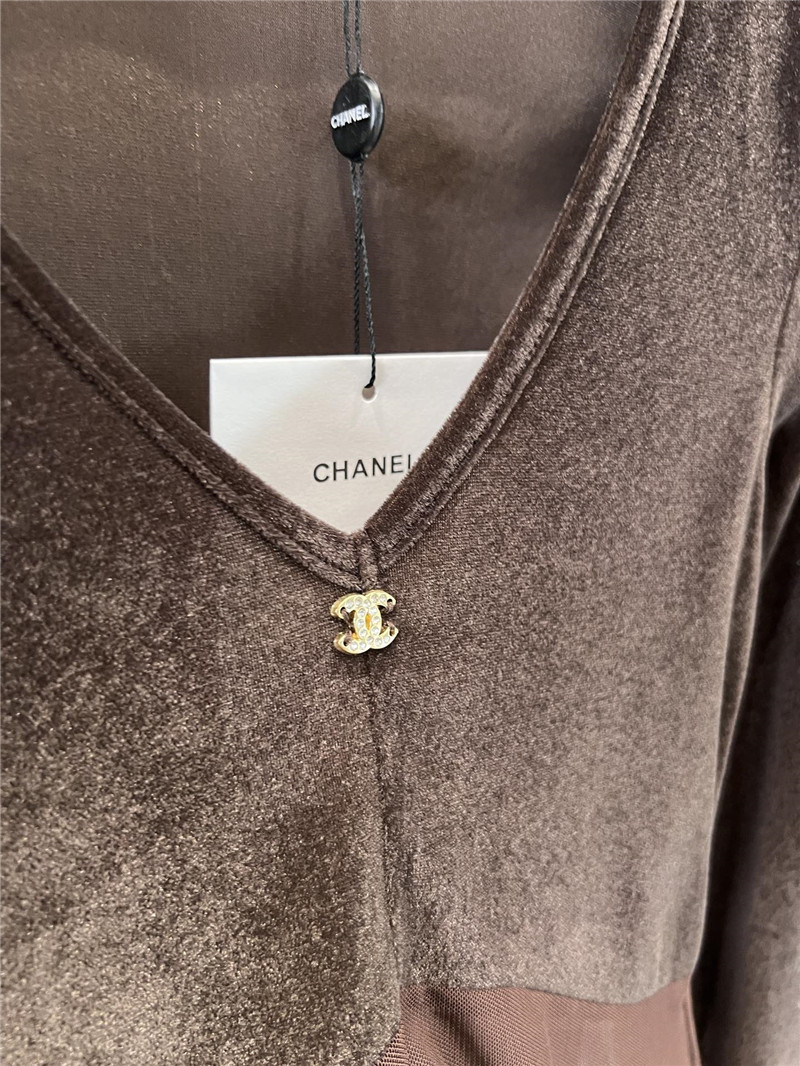 Ch**el long sleeve bottoming t-shirt