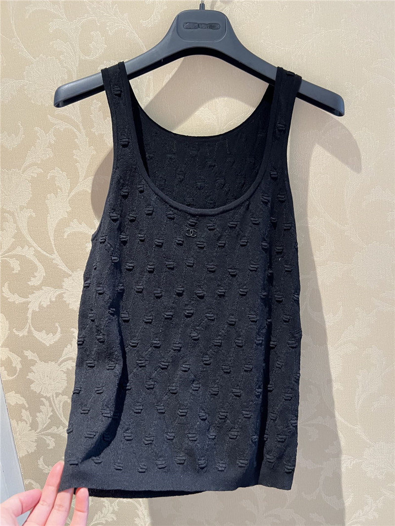 Ch**el jacquard knit vest in black