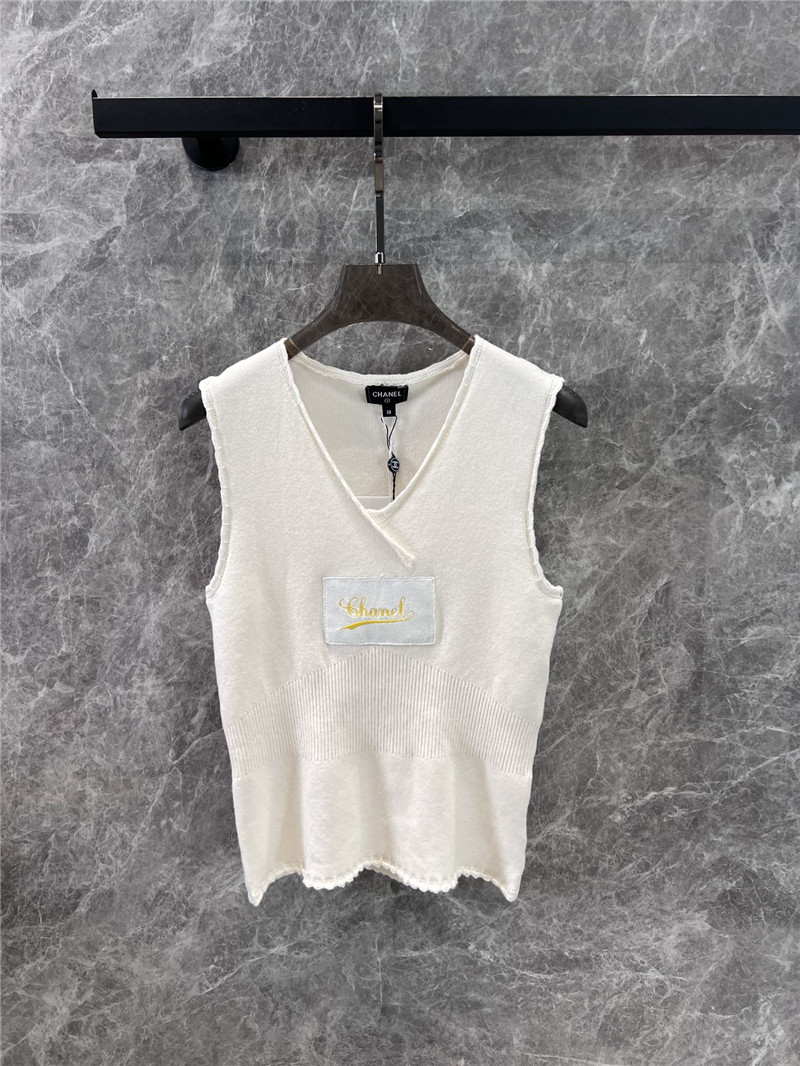 Ch**el v-neck knitted vest