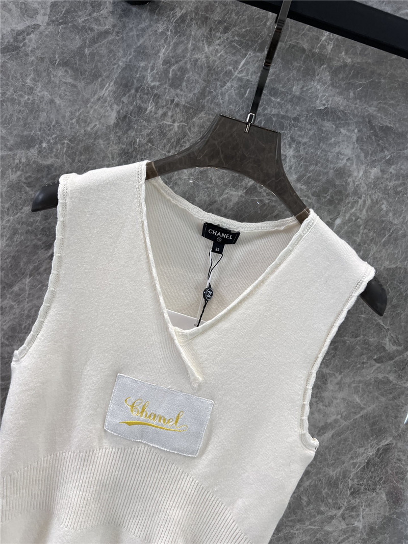 Ch**el v-neck knitted vest