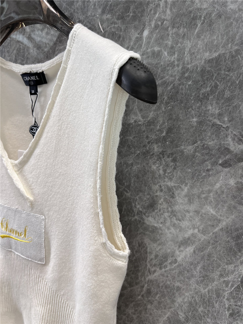 Ch**el v-neck knitted vest