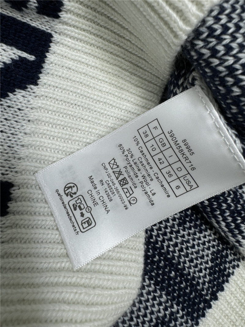 D10r sailor collar oblique sweater