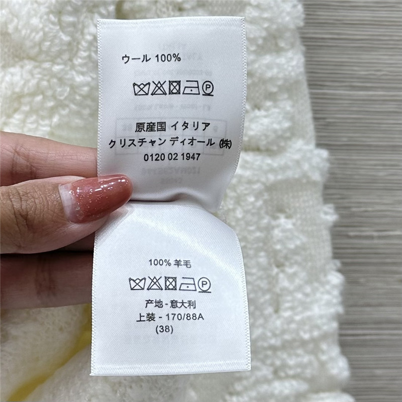 D10r oblique half-zip jacquard sweater white