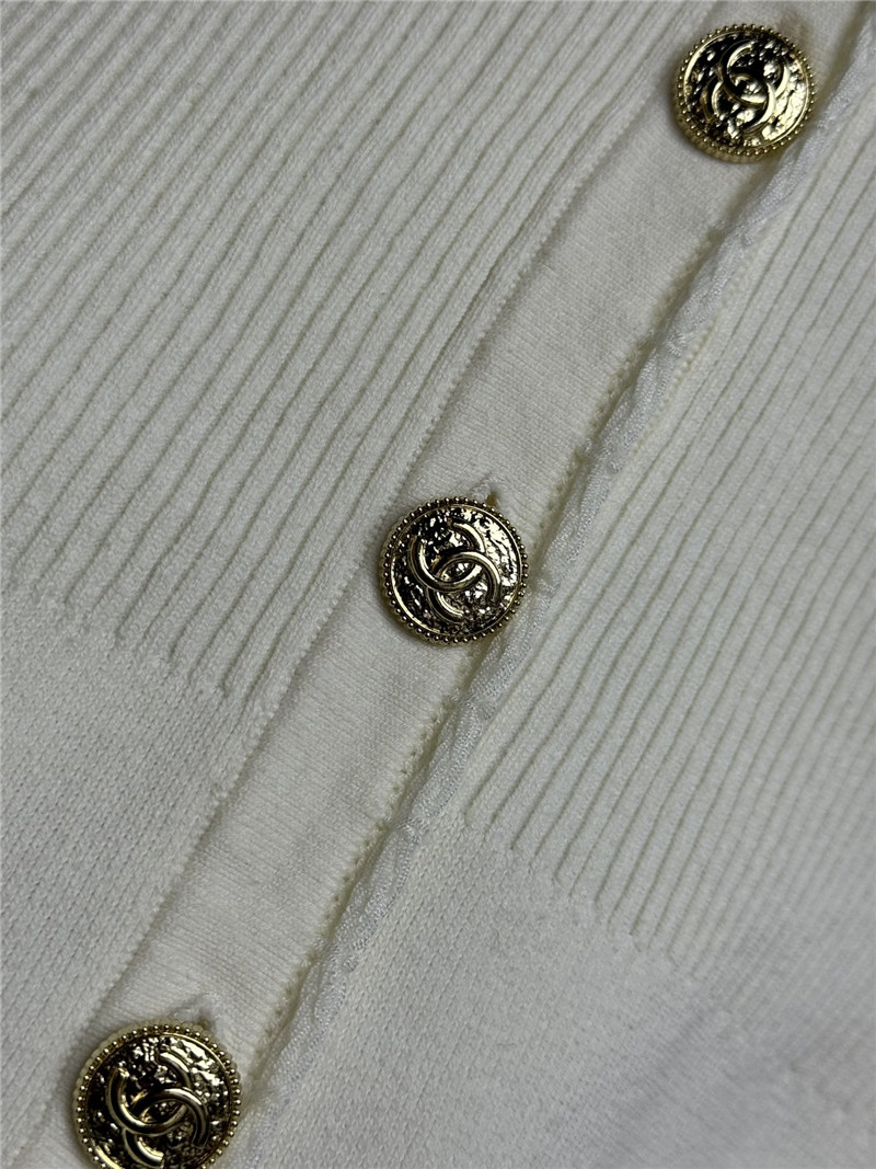 Ch**el v-neck trim wool cardigan white