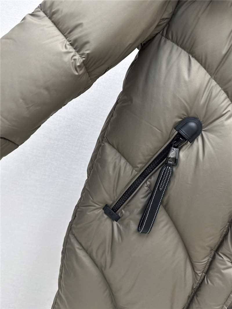 Vanitoo mid-length down jacket