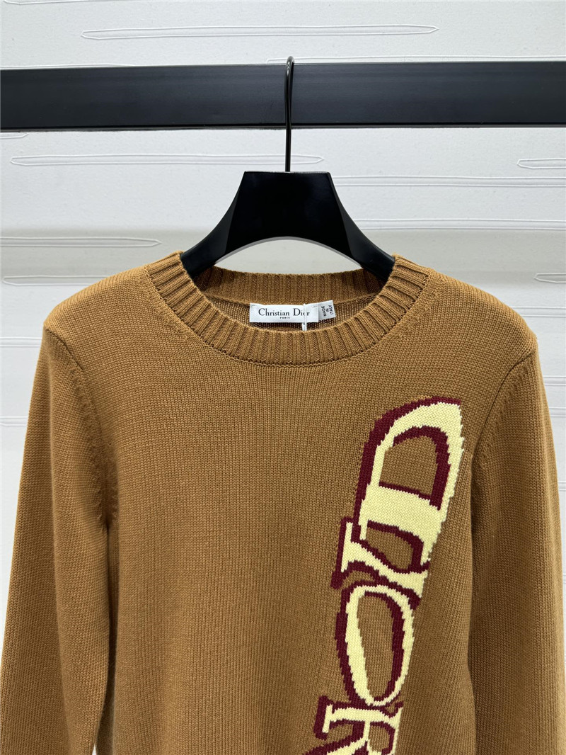 D10r x lewis hamilton brown sweater