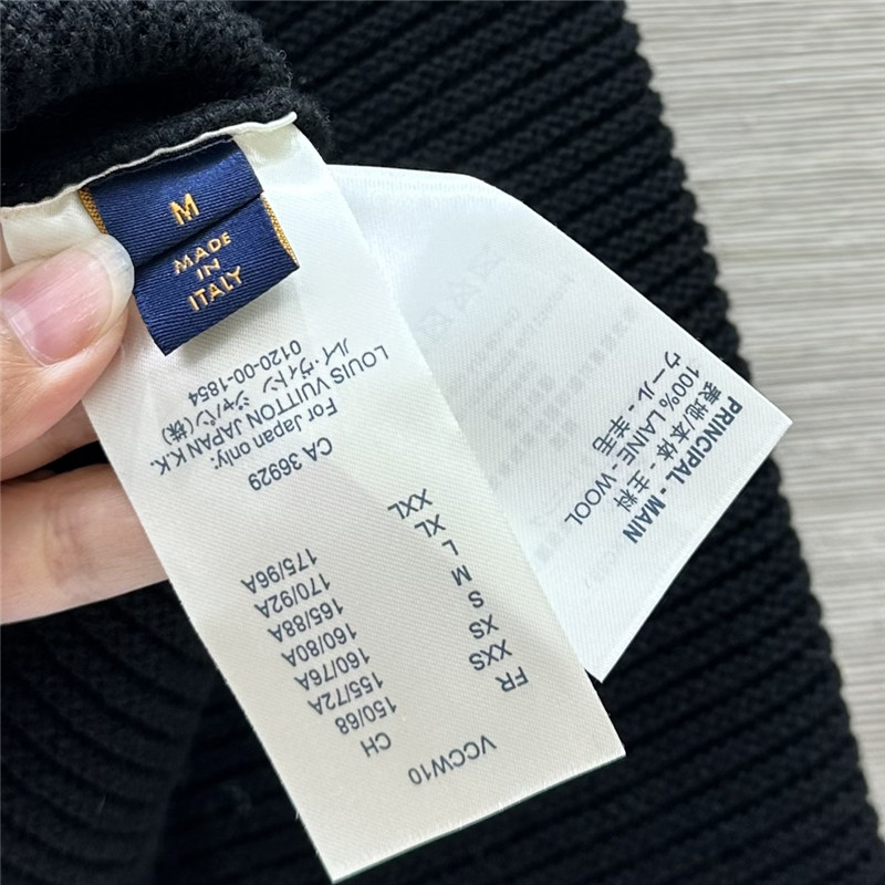 l0vis Vvtt0n half-zip lapel wool sweater