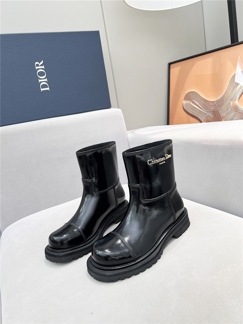 D10r d-town black patent leather ankle boots