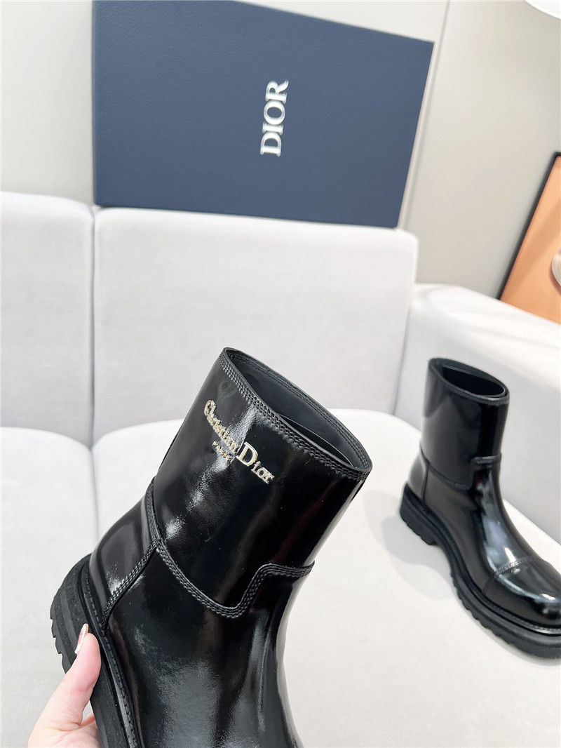 D10r d-town black patent leather ankle boots