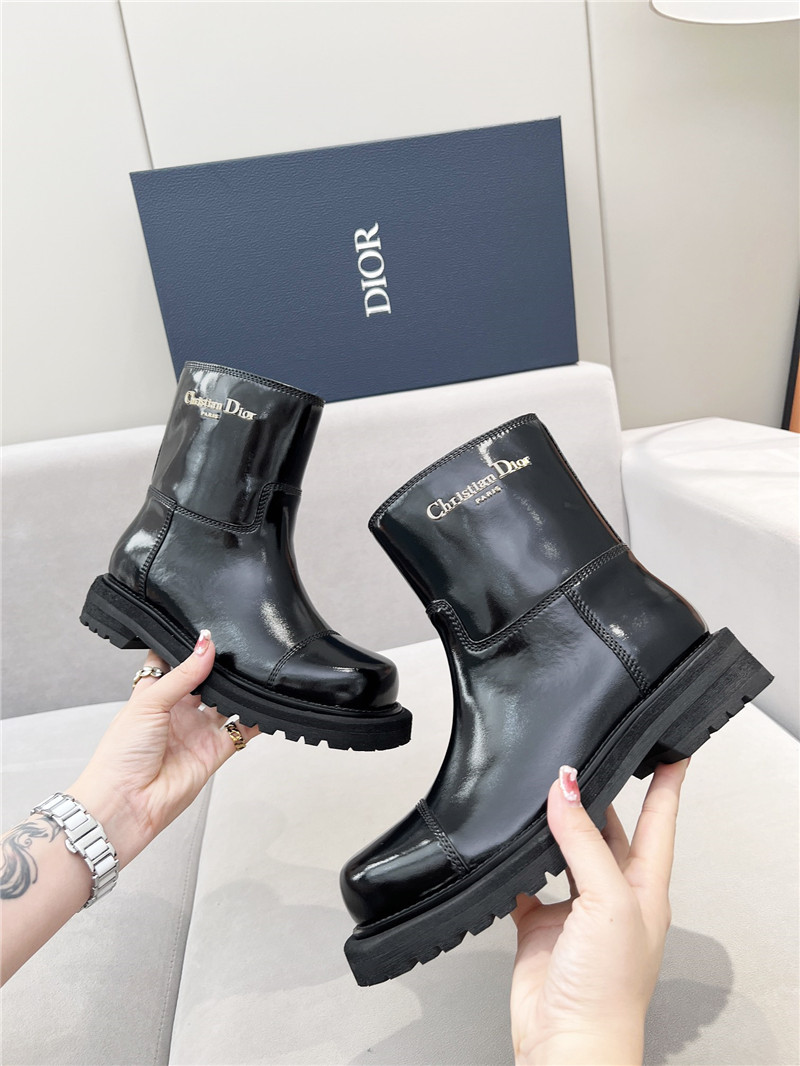 D10r d-town black patent leather ankle boots