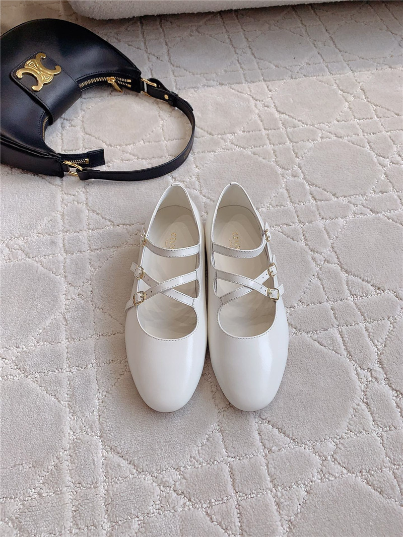 Ce1i*e babies ballerinas white patent calfskin
