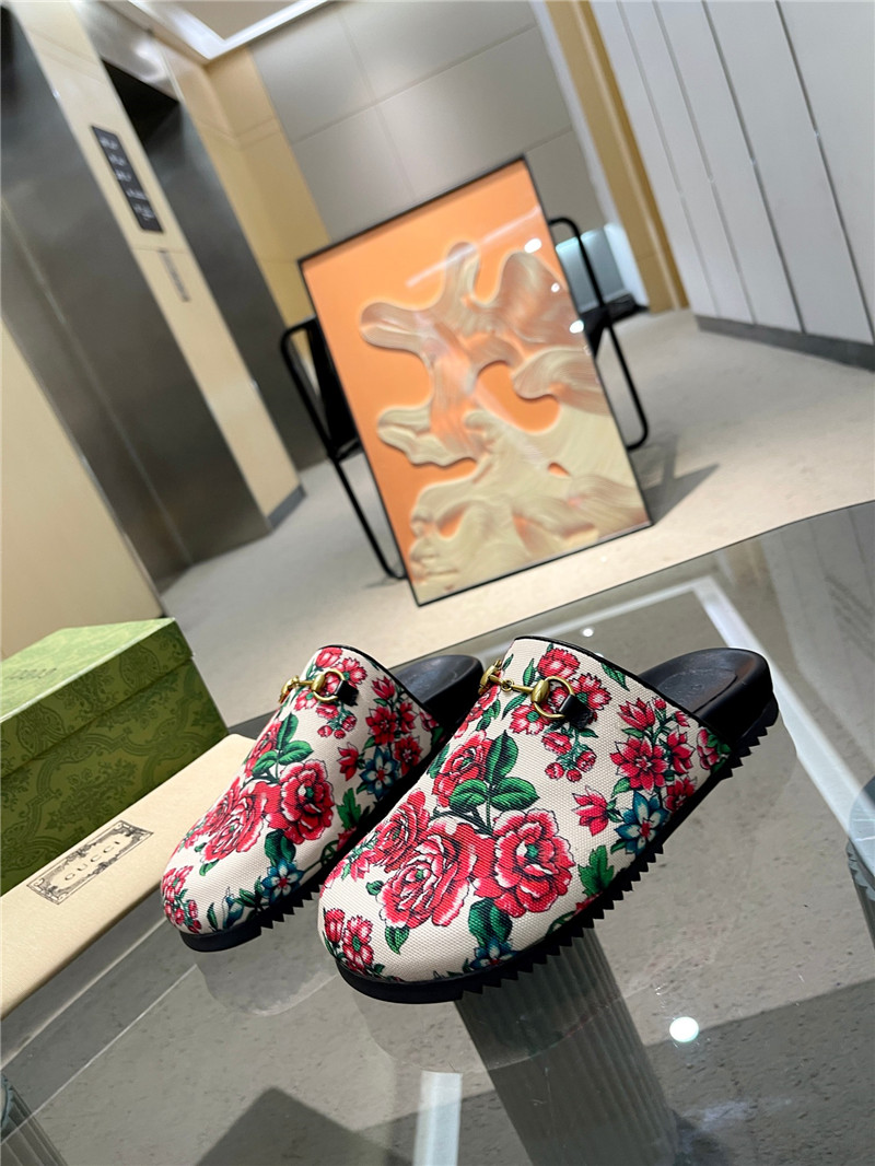 Gvc*1 horsebit mule floral printed canvas