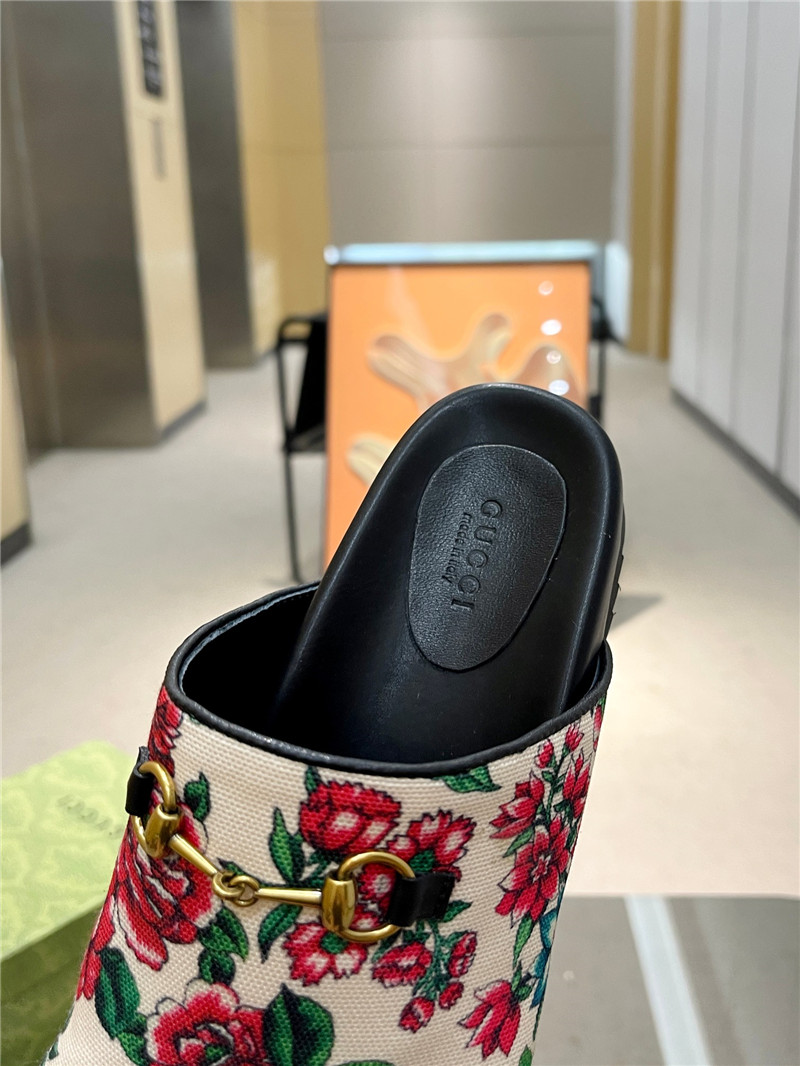 Gvc*1 horsebit mule floral printed canvas