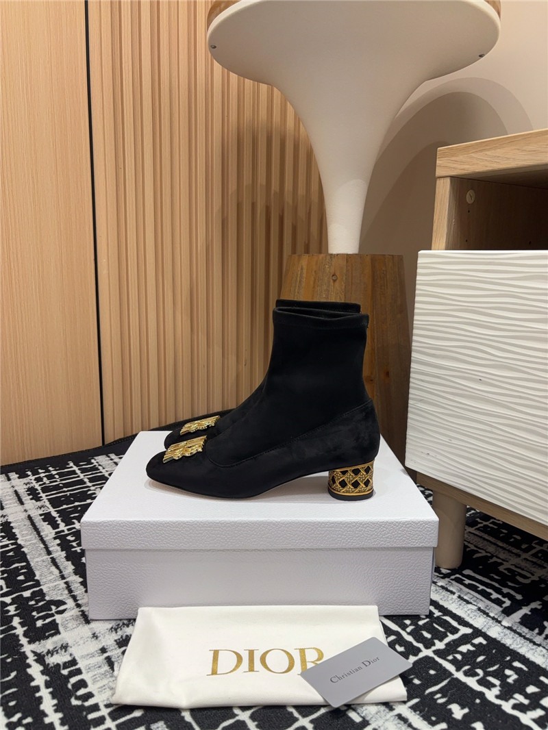 D10r cd icon black heeled ankle boots