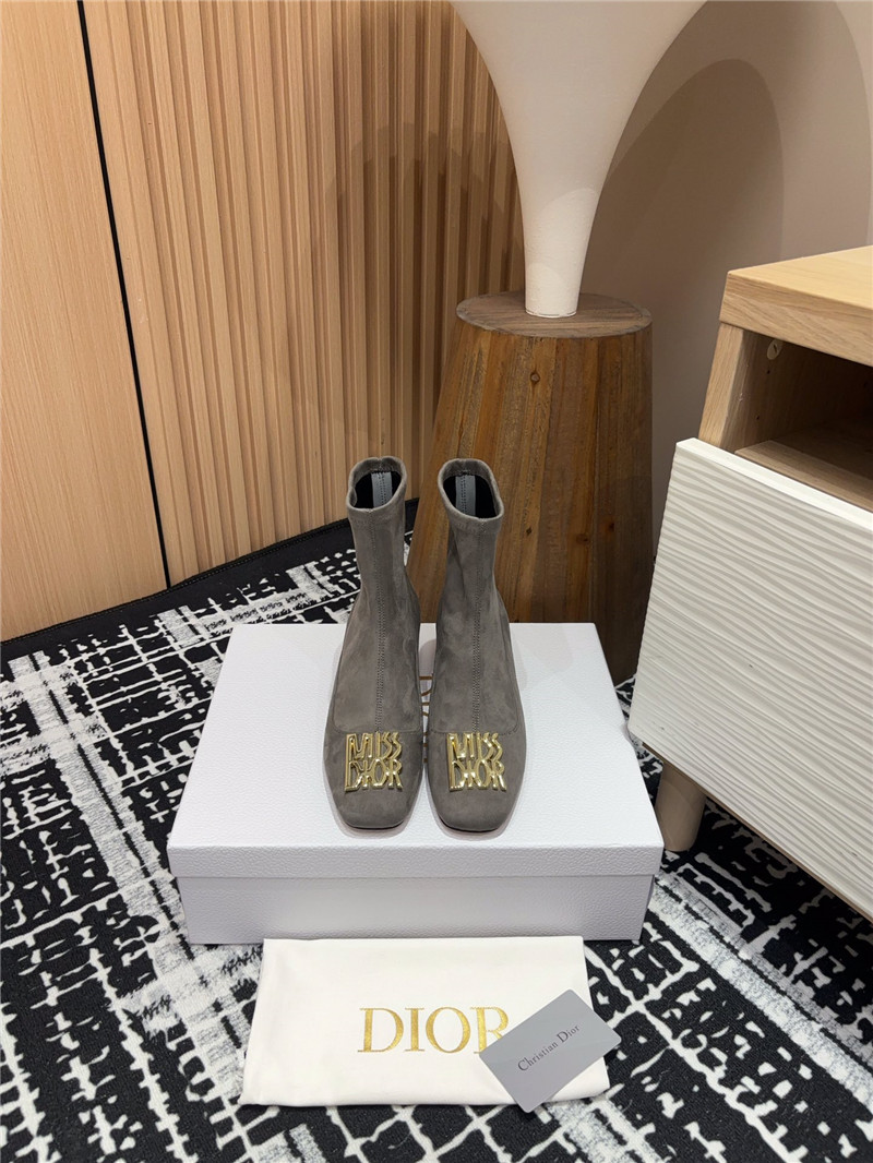 D10r cd icon gray heeled ankle boots