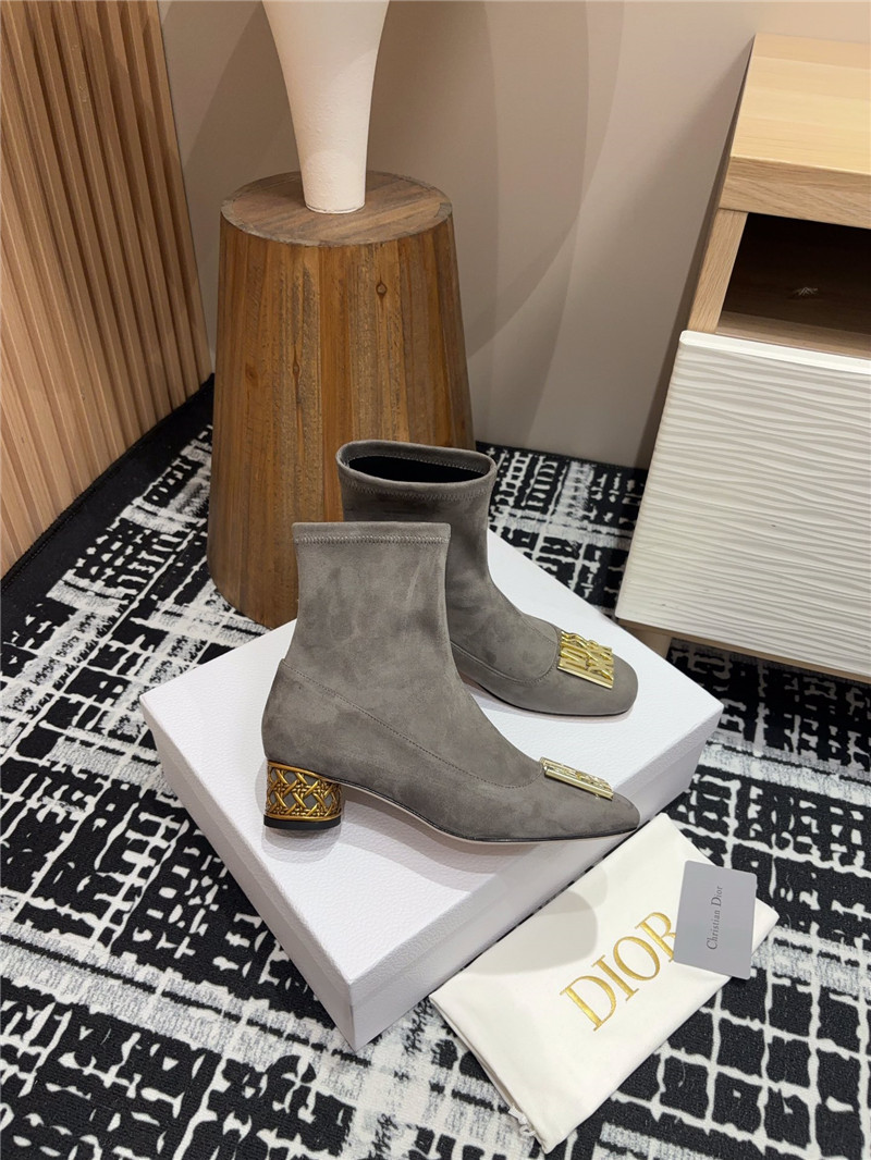 D10r cd icon gray heeled ankle boots