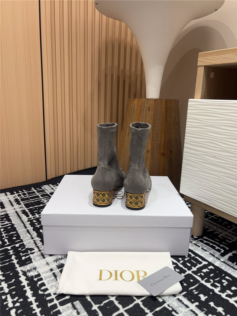 D10r cd icon gray heeled ankle boots