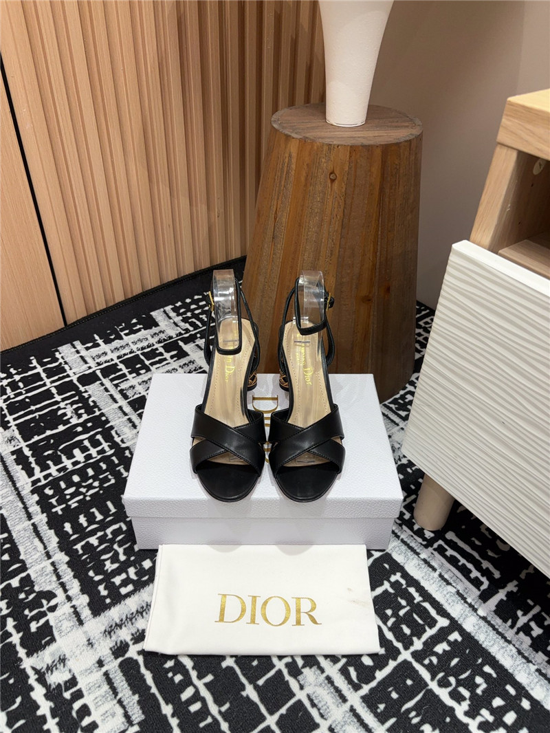 D10r icon heeled sandals in black calfskin