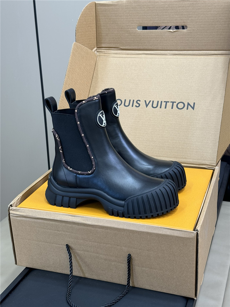 l0vis Vvtt0n ruby flat ankle boots