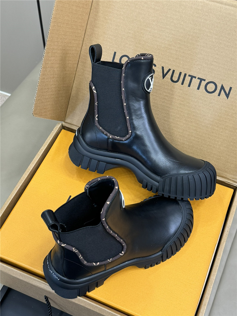 l0vis Vvtt0n ruby flat ankle boots