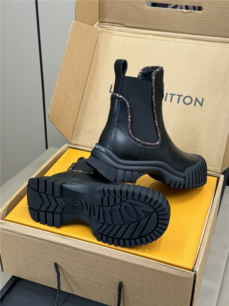 l0vis Vvtt0n ruby flat ankle boots