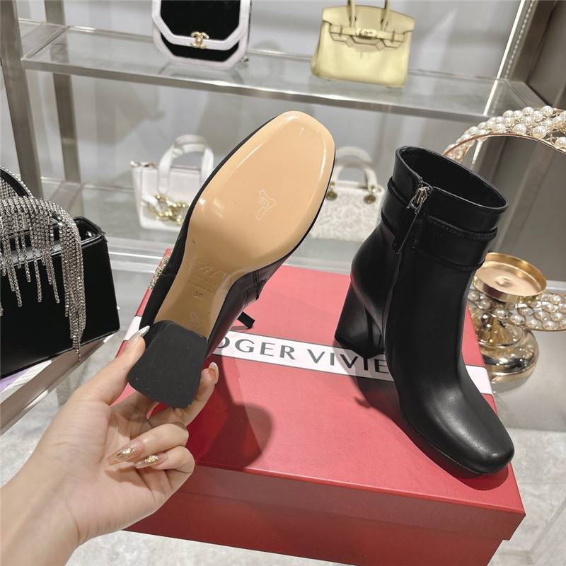 roger u1u1er leather buckle ankle booties