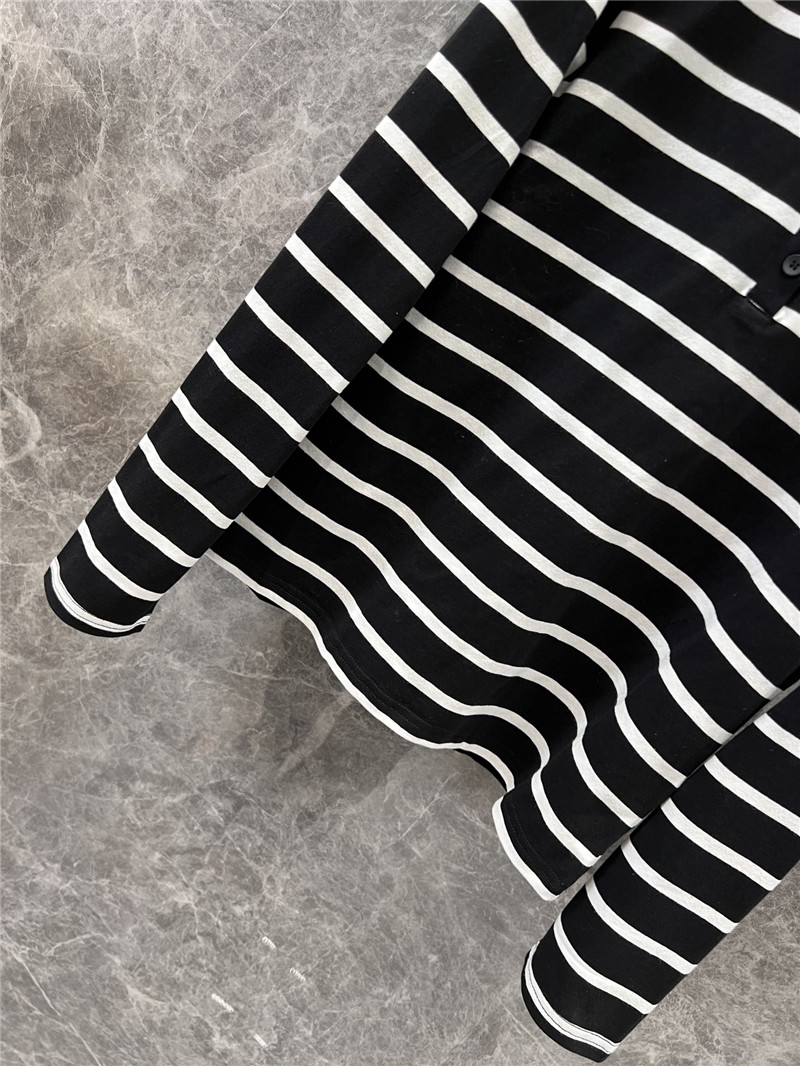 Y51 long-sleeved t-shirt